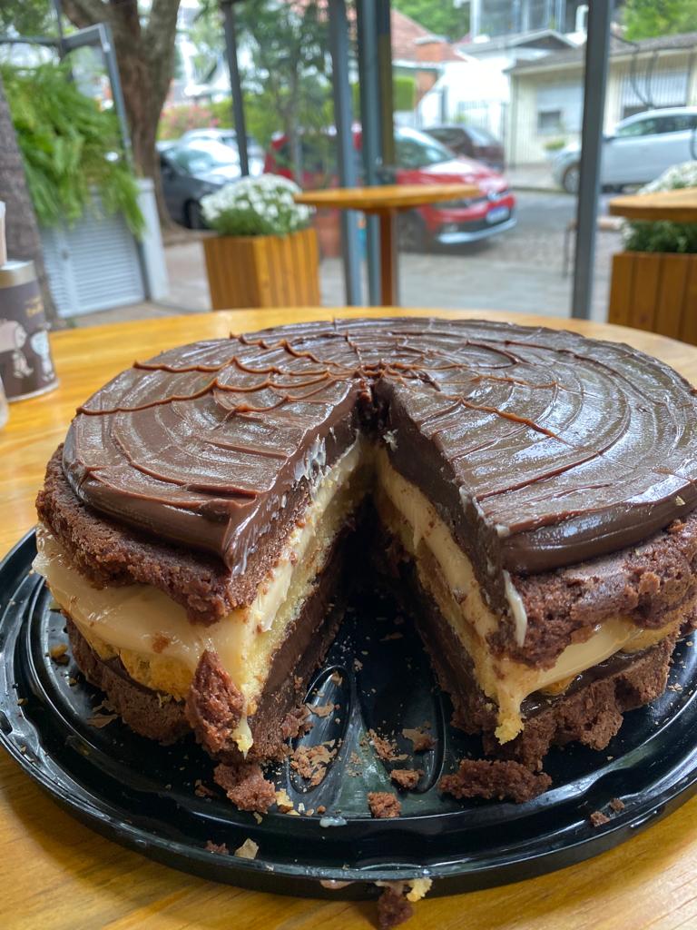 Torta Naked Brigadeiro